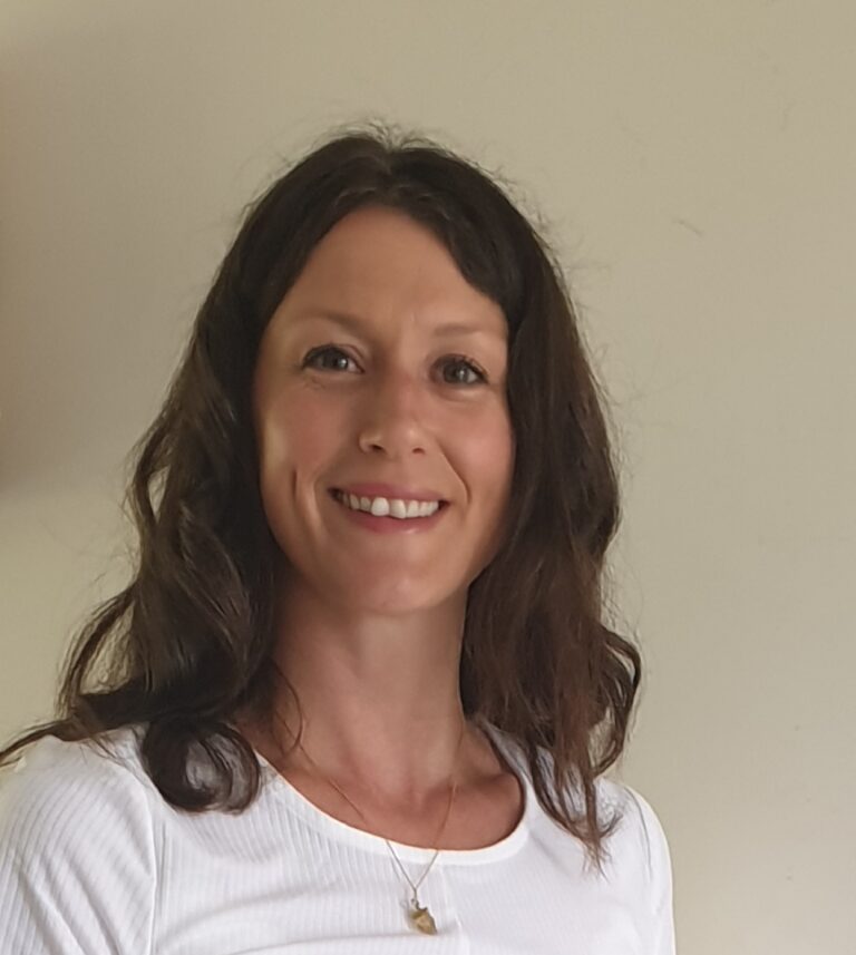 sarah ot bio photo