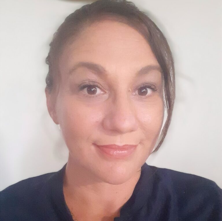 vella, esther headshot